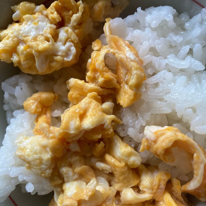 スクランブルエッグ丼